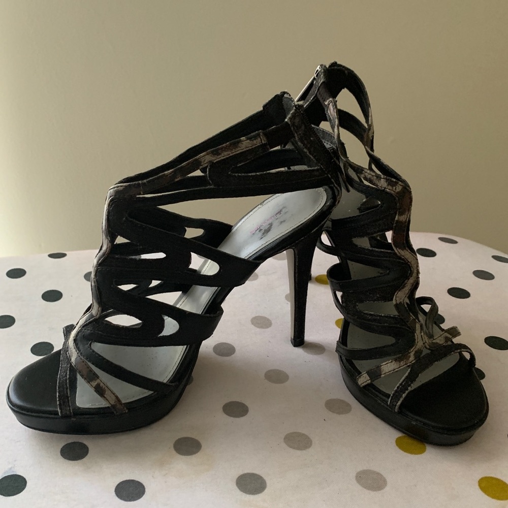 Charles and Keith Heels - Picture 4 of 7
